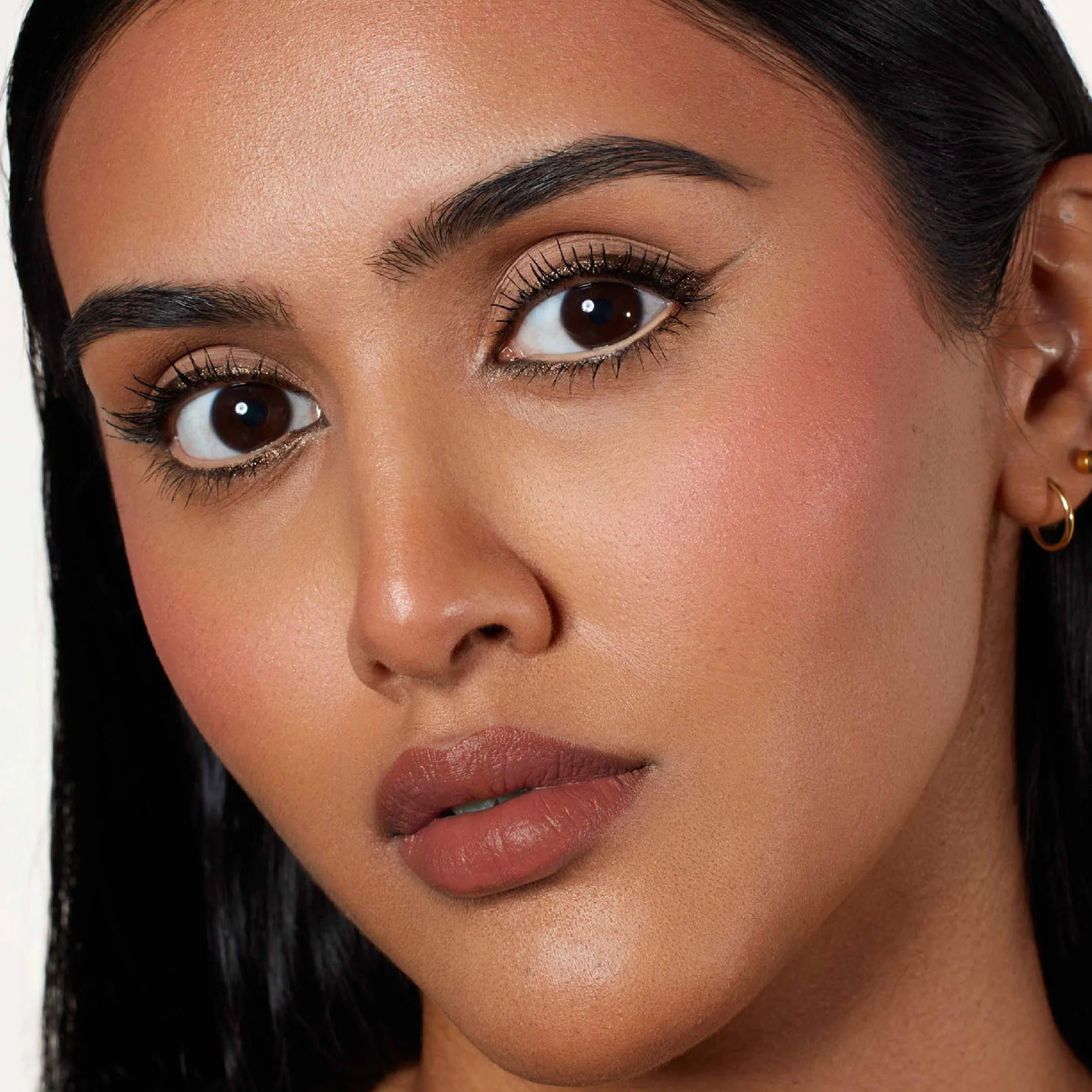 Velvet Love Matte Hyaluronic Long-Lasting Lipstick (Ana Sofia) - Image 5